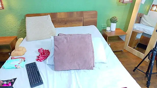 dannaahbrown online show from 02-27-25, 08:09