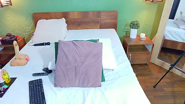 dannaahbrown online show from 10-09-25, 06:50