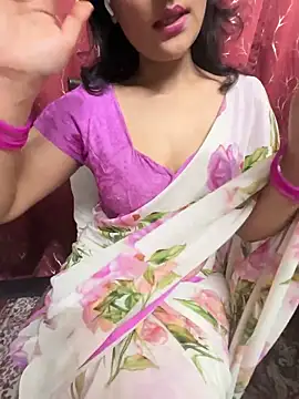 Snapshot of LuscousPussy chatting on 12-25-24, 02:45 LuscousPussy online show from 12-25-24, 02:45