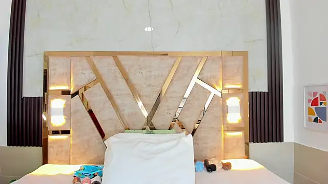 Athenea Mills online show from 01-25-25, 06:46