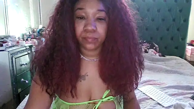 YasmineMinaj online show from 02-01-26, 04:05