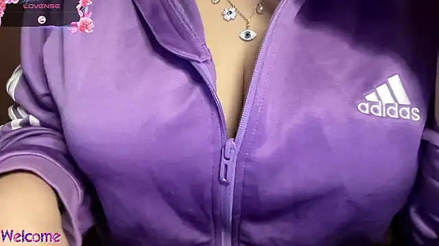 Snapshot of Sportybabe chatting on 04-07-26, 08:20 Sportybabe online show from 04-07-26, 08:20