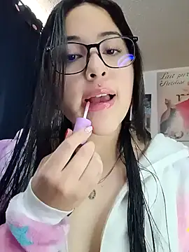 Snapshot of persefone_core chatting on 12-13-24, 03:43 persefone core online show from 12-13-24, 03:43