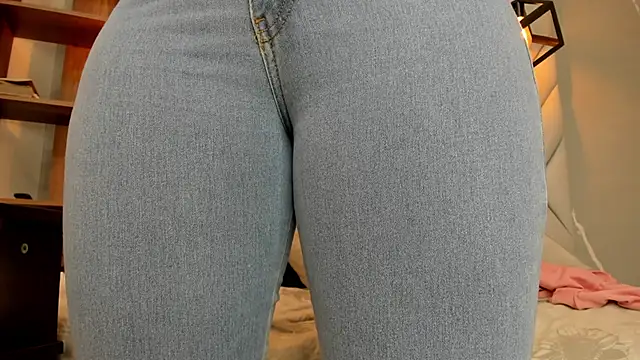 SakuraLee  online show from 02-11-25, 07:48