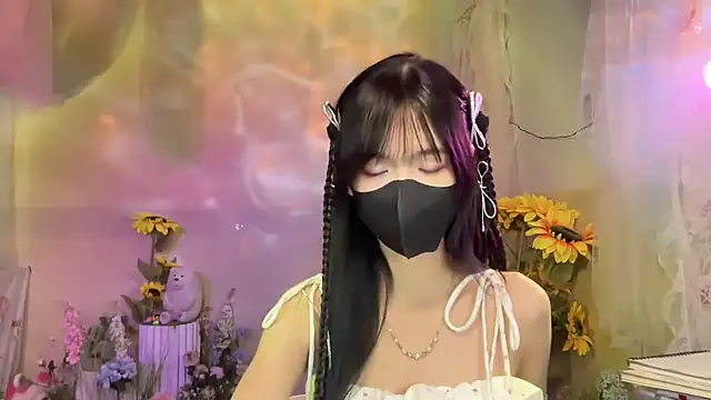 Snapshot of Your-Sunshine chatting on 10-11-25, 04:49 Your-Sunshine online show from 10-11-25, 04:49