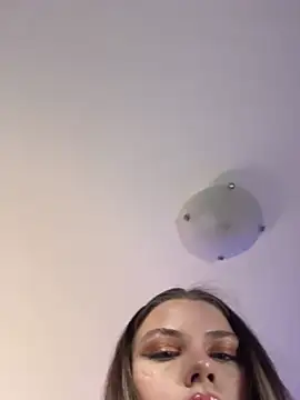 Snapshot of KittyKatyDream chatting on 02-01-25, 02:13 KittyKatyDream online show from 02-01-25, 02:13