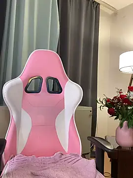 Snapshot of KittyKatyDream chatting on 02-07-26, 05:05 KittyKatyDream online show from 02-07-26, 05:05