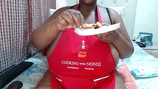 Snapshot of CHOCOLATEDARKBUSTYX chatting on 03-11-25, 06:00 CHOCOLATEDARKBUSTYX online show from 03-11-25, 06:00