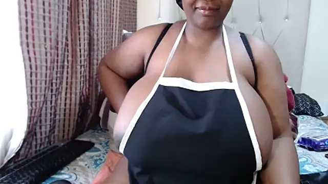 Snapshot of CHOCOLATEDARKBUSTYX chatting on 10-21-25, 10:27 CHOCOLATEDARKBUSTYX online show from 10-21-25, 10:27