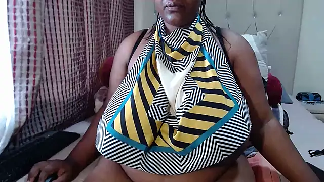 Snapshot of CHOCOLATEDARKBUSTYX chatting on 10-27-25, 09:13 CHOCOLATEDARKBUSTYX online show from 10-27-25, 09:13