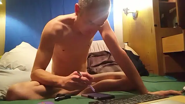 Snapshot of JunkieLiLMethWhore chatting on 01-16-26, 12:31 JunkieLiLMethWhore online show from 01-16-26, 12:31