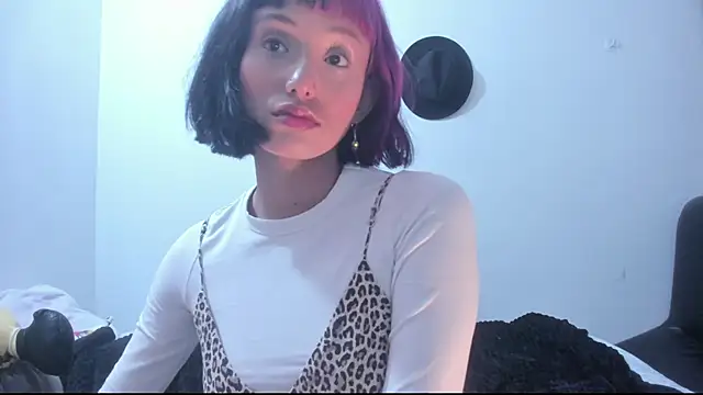 tati cardenas online show from 02-18-25, 04:37