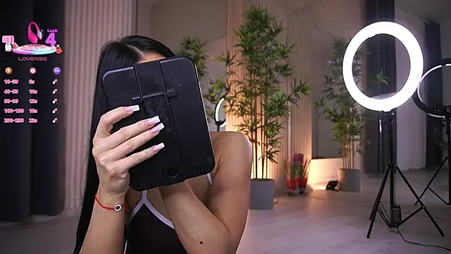 Abbela White online show from 03-03-25, 06:37