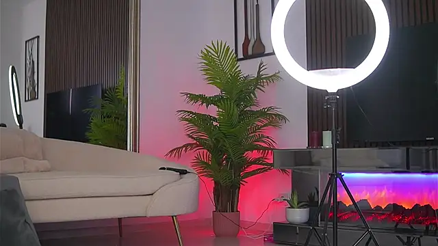 Abbela White online show from 07-04-26, 05:35