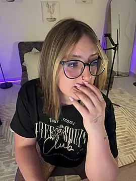 Megan lu2 online show from 03-12-26, 06:08