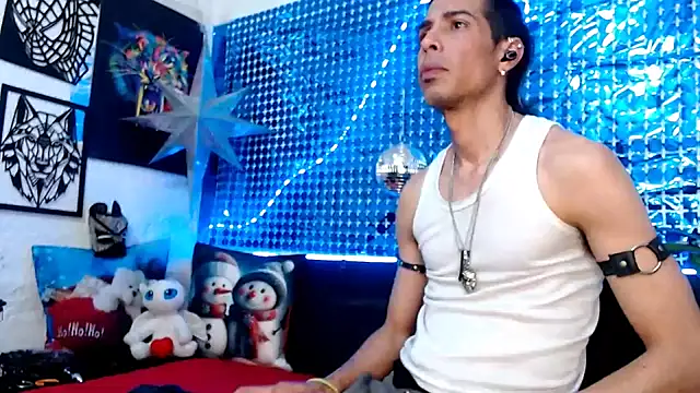 Snapshot of Mensecret69 chatting on 12-24-24, 01:06 Mensecret69 online show from 12-24-24, 01:06