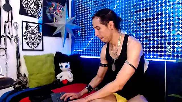 Snapshot of Mensecret69 chatting on 01-07-25, 05:53 Mensecret69 online show from 01-07-25, 05:53