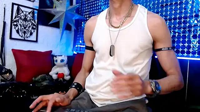 Snapshot of Mensecret69 chatting on 01-16-25, 11:37 Mensecret69 online show from 01-16-25, 11:37