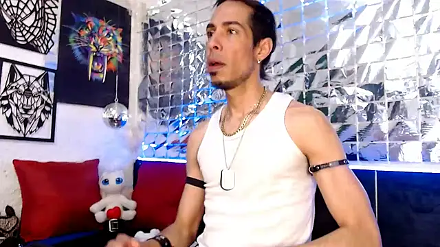 Snapshot of Mensecret69 chatting on 01-21-25, 07:39 Mensecret69 online show from 01-21-25, 07:39