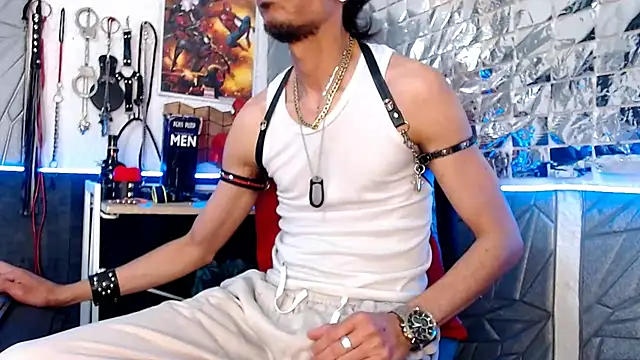 Snapshot of Mensecret69 chatting on 02-17-25, 09:19 Mensecret69 online show from 02-17-25, 09:19