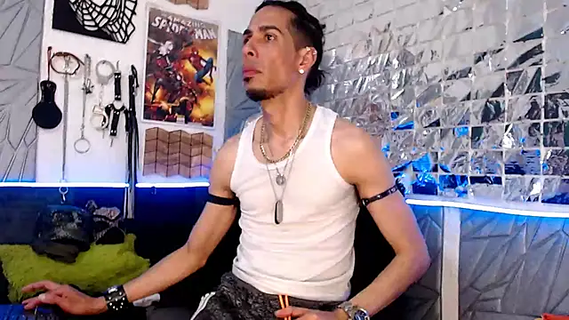 Snapshot of Mensecret69 chatting on 02-27-25, 04:31 Mensecret69 online show from 02-27-25, 04:31