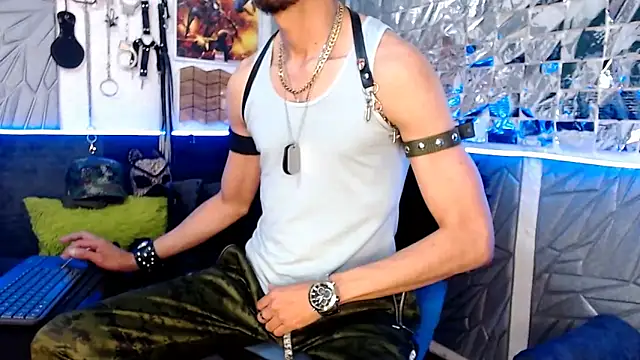 Snapshot of Mensecret69 chatting on 02-27-25, 08:09 Mensecret69 online show from 02-27-25, 08:09