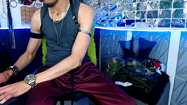 Snapshot of Mensecret69 chatting on 03-13-25, 09:26 Mensecret69 online show from 03-13-25, 09:26