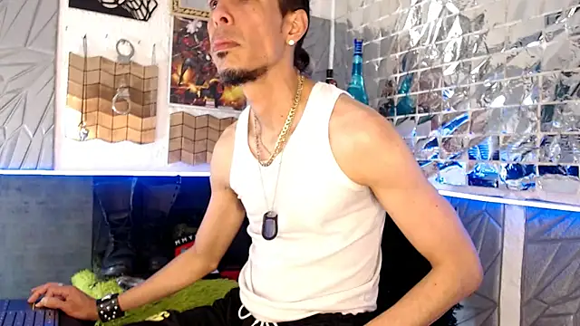 Snapshot of Mensecret69 chatting on 03-22-25, 12:49 Mensecret69 online show from 03-22-25, 12:49