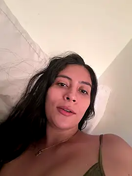 Snapshot of Sophie__Foxxx chatting on 12-17-25, 10:54 Sophie Foxxx online show from 12-17-25, 10:54