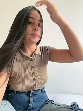Snapshot of Sophie__Foxxx chatting on 01-05-26, 09:40 Sophie Foxxx online show from 01-05-26, 09:40