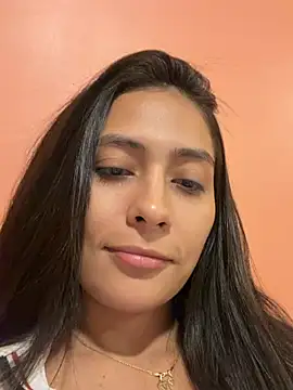 Snapshot of Sophie__Foxxx chatting on 01-18-26, 04:27 Sophie Foxxx online show from 01-18-26, 04:27