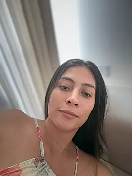 Snapshot of Sophie__Foxxx chatting on 03-01-26, 09:39 Sophie Foxxx online show from 03-01-26, 09:39