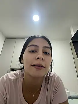 Snapshot of Sophie__Foxxx chatting on 03-08-26, 02:04 Sophie Foxxx online show from 03-08-26, 02:04