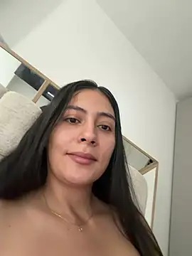 Snapshot of Sophie__Foxxx chatting on 03-13-26, 04:35 Sophie Foxxx online show from 03-13-26, 04:35