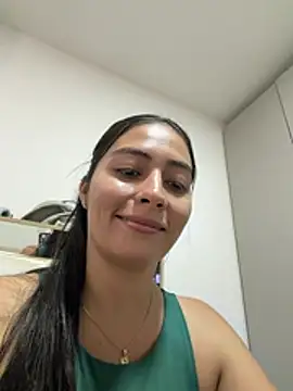 Snapshot of Sophie__Foxxx chatting on 03-16-26, 08:35 Sophie Foxxx online show from 03-16-26, 08:35