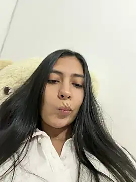 Snapshot of Sophie__Foxxx chatting on 03-18-26, 09:18 Sophie Foxxx online show from 03-18-26, 09:18