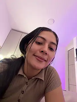 Snapshot of Sophie__Foxxx chatting on 04-04-26, 08:17 Sophie Foxxx online show from 04-04-26, 08:17