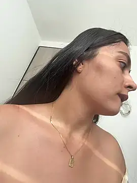 Snapshot of Sophie__Foxxx chatting on 06-14-26, 08:55 Sophie Foxxx online show from 06-14-26, 08:55