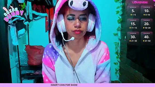 Roxanbunny1 online show from 12-15-24, 09:35