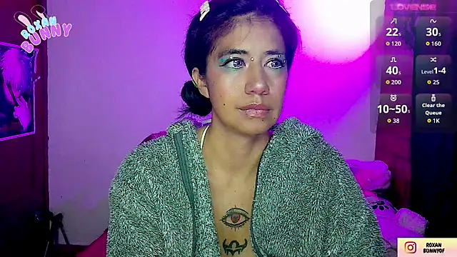 Roxanbunny1 online show from 11-19-25, 06:24