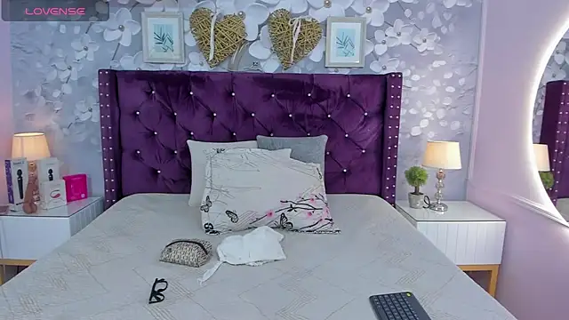 Snapshot of dalila_salazar chatting on 05-06-26, 02:51 dalila salazar online show from 05-06-26, 02:51