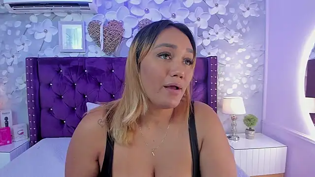 dalila salazar online show from 06-25-26, 03:17
