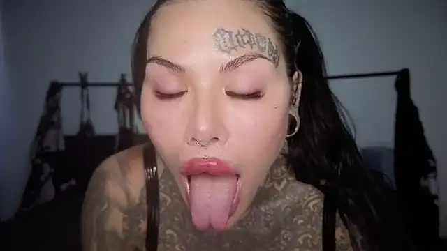 claudiacvc95 online show from 04-05-26, 02:53