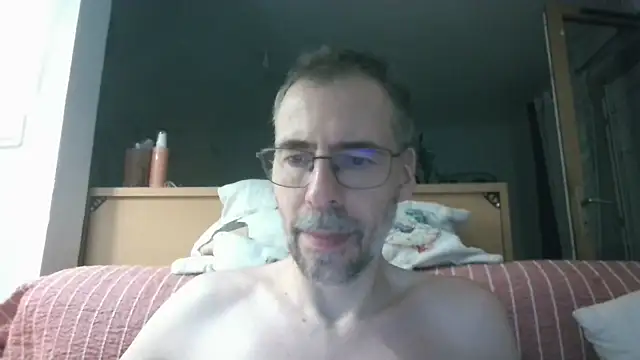 Snapshot of ptitcanard60600 chatting on 08-09-26, 10:04 ptitcanard60600 online show from 08-09-26, 10:04
