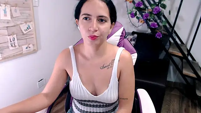 samantha baby  online show from 03-20-26, 06:35