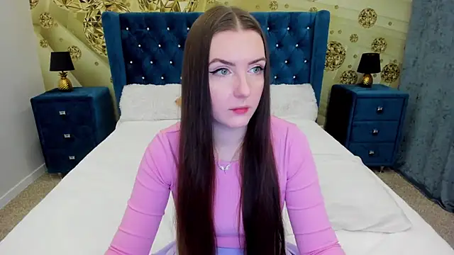 Snapshot of Katrina_Minchels chatting on 03-18-25, 07:52 Katrina Minchels online show from 03-18-25, 07:52