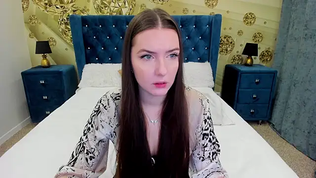 Snapshot of Katrina_Minchels chatting on 11-19-25, 06:57 Katrina Minchels online show from 11-19-25, 06:57