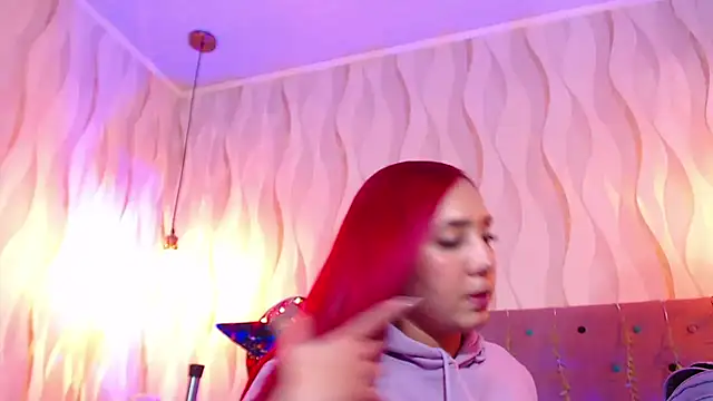 Snapshot of IsabelaLatina chatting on 10-25-25, 08:36 IsabelaLatina online show from 10-25-25, 08:36