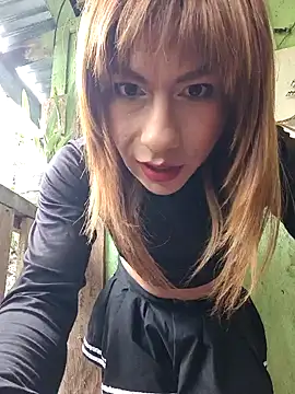 Snapshot of Evehampy chatting on 12-15-24, 05:42 Evehampy online show from 12-15-24, 05:42