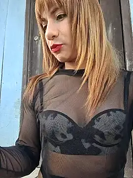 Snapshot of Evehampy chatting on 12-20-24, 09:50 Evehampy online show from 12-20-24, 09:50